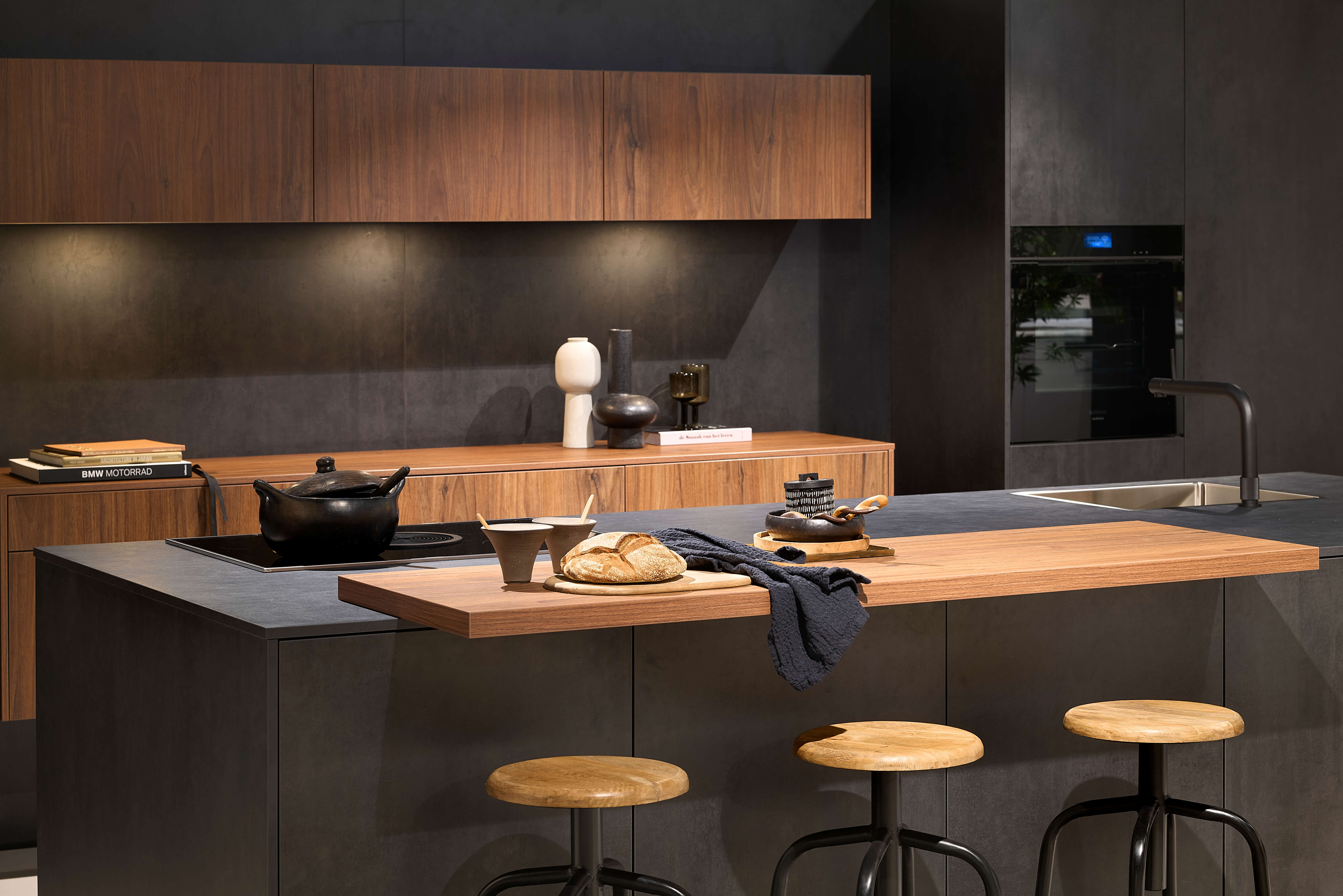 Betonlook Systemat eiland keuken | Eigenhuis Keukens Houten