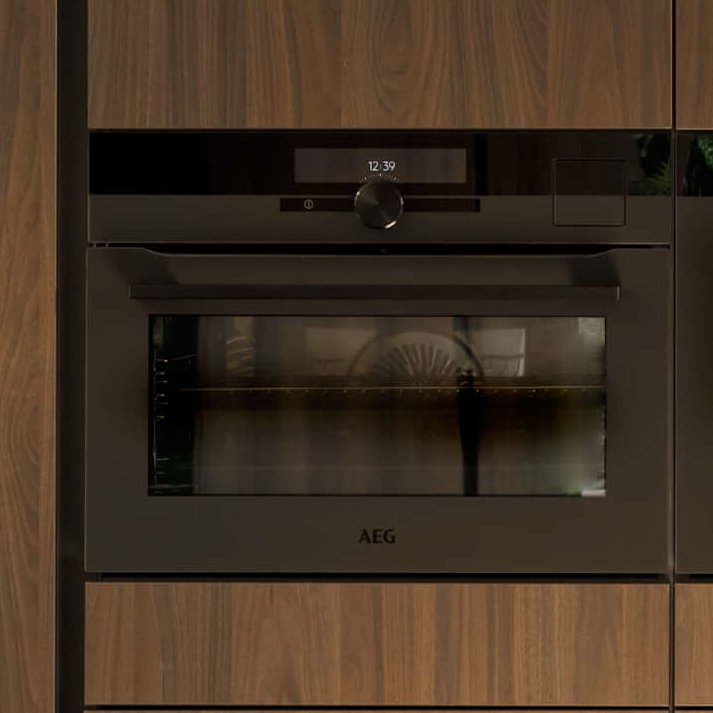 AEG oven met magnetron | Luxe Systemat eiland keuken | Eigenhuis Keukens