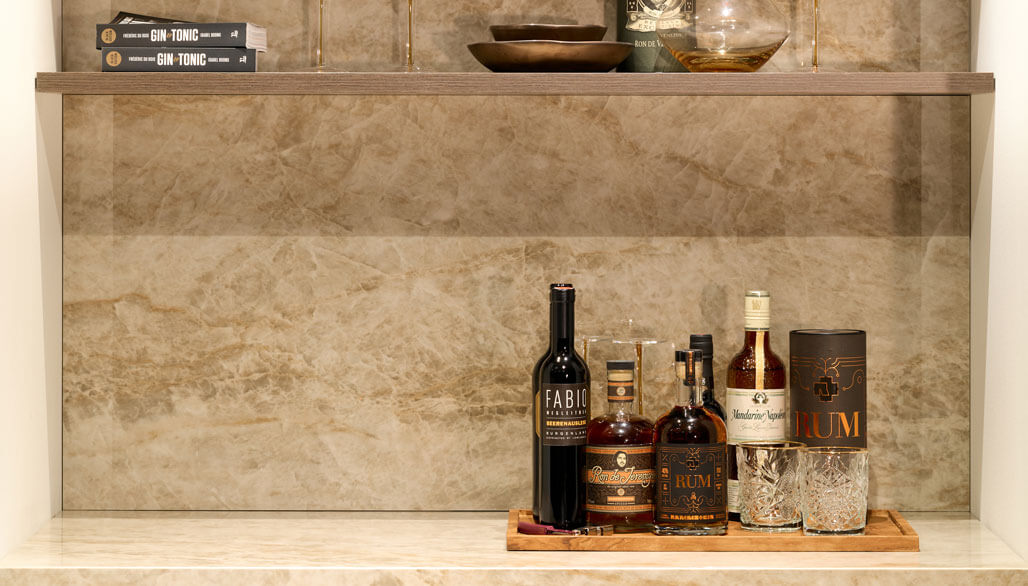 Een cocktailnis in een keuken bij Eigenhuis Keukens