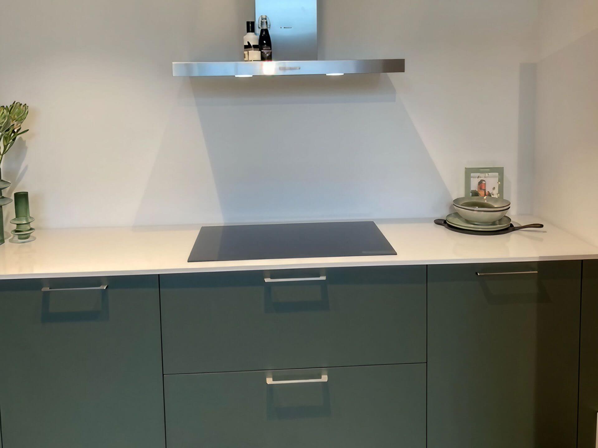 Showroomkeuken concept 130 hoekkeuken kookhoek | Eigenhuis Keukens