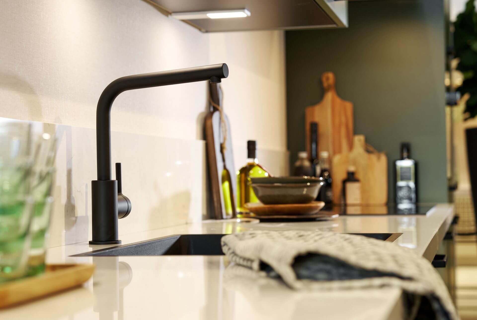 Olijfgroene keuken van concept130 Olijfgroene keuken van concept130 | Eigenhuis Keukens