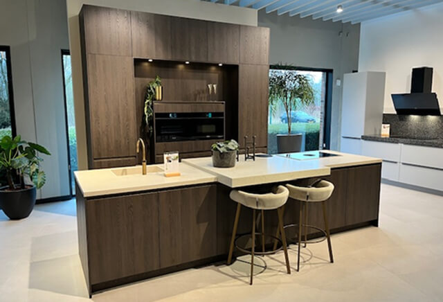 Eikenhouten-eiland-keuken-eigenhuis-keukens Eikenhouten-eiland-keuken-eigenhuis-keukens