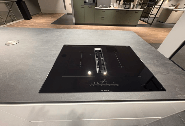 Bosch kookplaat | Showroomkeuken | Eigenhuis Keukens Kookplaat van Bosch