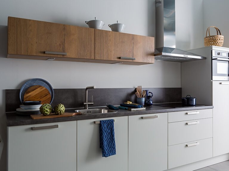 ECOOK Plus rechte keuken wit oud eiken | Showroomkeuken | Eigenhuis Keukens