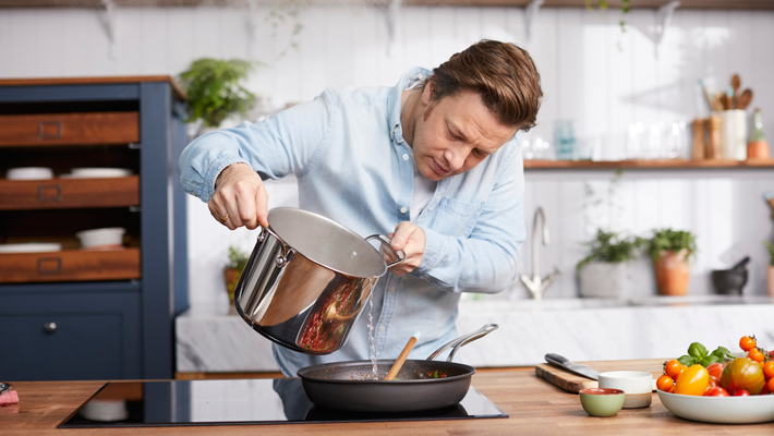 Jamie Oliver en Bauknecht apparatuur | Eigenhuis Keukens Jamie Oliver en Bauknecht apparatuur | Eigenhuis Keukens