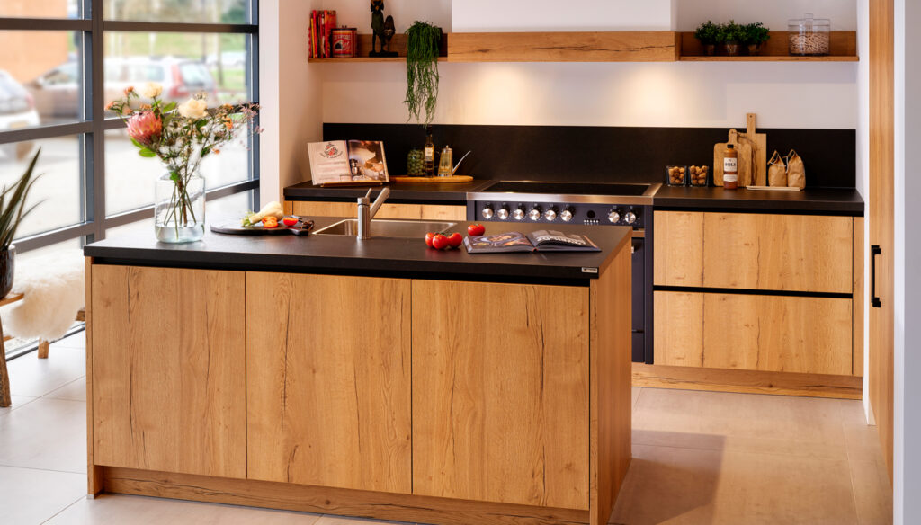 natuurlijk-materiaal-hout-landelijke-keuken-eigenhuis-keukens Natuurlijk materiaal hout in landelijke keuken | Eigenhuis Keukens