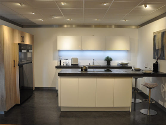 Eigenhuis IQ Eiland keuken met Miele apparatuur