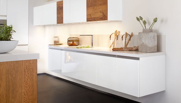 Witte zwevende keuken | Eigenhuis Keukens